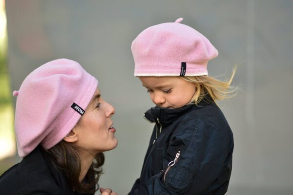 MOM-Baret-03 MOM Baret